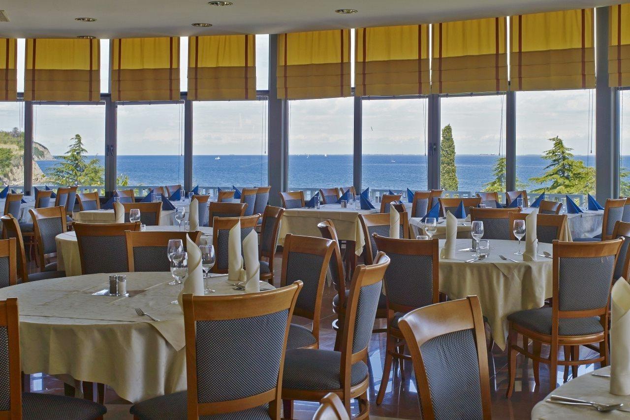 Haliaetum And Mirta Hotell Izola Exteriör bild